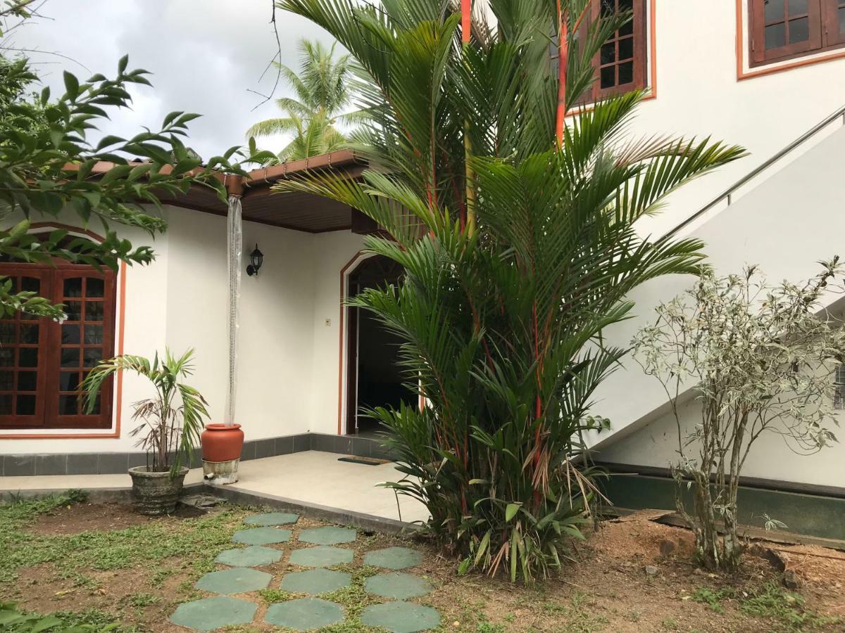 Villa 6070 Galle Exterior photo